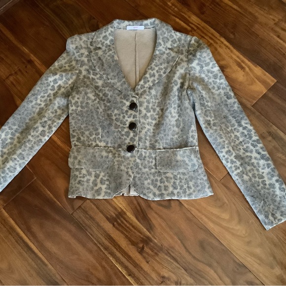 Leggiadro 100% Cashmere Animal Print Blazer Size 4